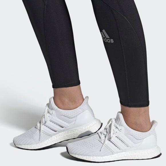 adidas UltraBOOST 4.0 Triple White - Picture 3 of 11